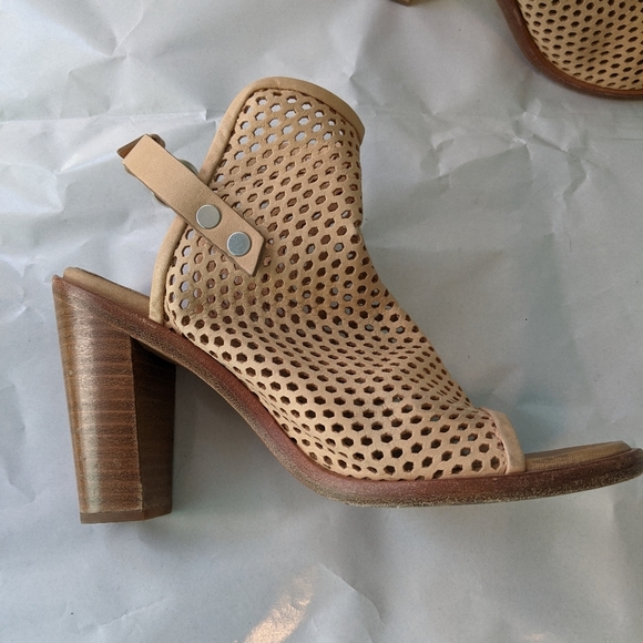 Rag and bone Wyatt sandals 7.5(37.5) in EUC - Picture 6 of 8